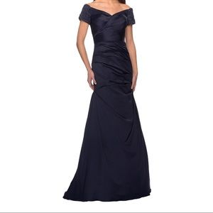 La Femme 25996 Ruched & Beaded Navy Blue Gown Sz 6